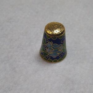 Vintage Gold and Blue Cloisonné Blue & Daisy Flowers Thimble